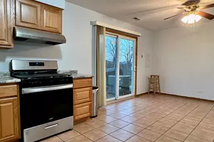 2611 E Martha Pl, Burnham, IL 60633 - Photo 9