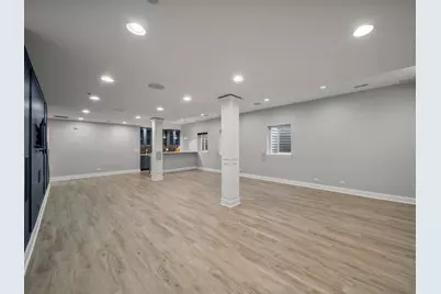 6732 N East Prairie Road, Lincolnwood, IL 60712 - Photo 43