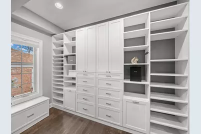 6732 N East Prairie Road, Lincolnwood, IL 60712 - Photo 31