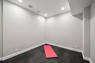 6732 N East Prairie Rd, Lincolnwood, IL 60712 - Photo 49