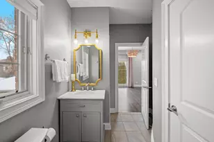 6732 N East Prairie Rd, Lincolnwood, IL 60712 - Photo 41