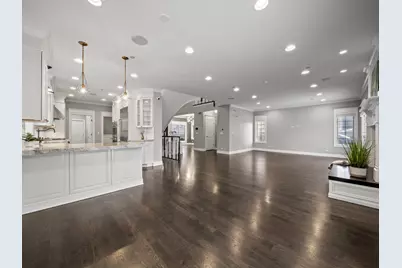 6732 N East Prairie Road, Lincolnwood, IL 60712 - Photo 17