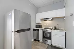 1338 W Irving Park Rd, Chicago, IL 60613 - Photo 5