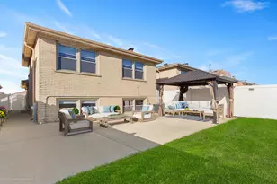 4615 N Maria Ct, Chicago, IL 60656 - Photo 9