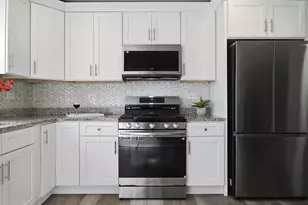 112 St Jude Ave, Joliet, IL 60436 - Photo 9