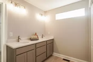 644 Houtz Cir, Elburn, IL 60119 - Photo 19