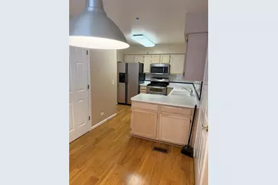 114 Woodbury Lane #114, Lake Bluff, IL 60044 - Photo 3