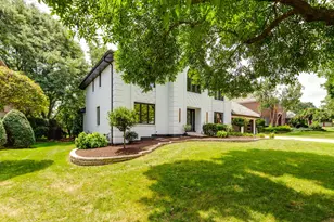 2221 Donegal Dr, Darien, IL 60561 - Photo 1