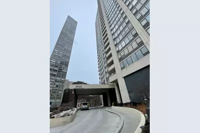 3930 N Pine Grove Avenue #2405, Chicago, IL 60613 - Photo 1