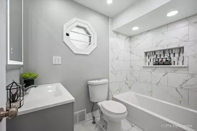321 E Ardmore Avenue, Roselle, IL 60172 - Photo 17