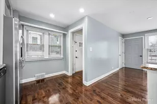 321 E Ardmore Ave, Roselle, IL 60172 - Photo 9