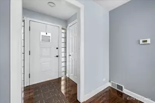 321 E Ardmore Ave, Roselle, IL 60172 - Photo 5