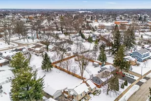 321 E Ardmore Ave, Roselle, IL 60172 - Photo 37