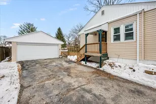 321 E Ardmore Ave, Roselle, IL 60172 - Photo 27