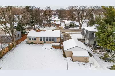 321 E Ardmore Avenue, Roselle, IL 60172 - Photo 35