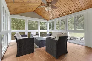 431 E Oakwood Dr, Barrington, IL 60010 - Photo 7