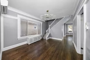 7643 S Paxton Ave, Chicago, IL 60649 - Photo 5