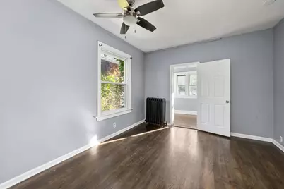 7643 S Paxton Avenue, Chicago, IL 60649 - Photo 9