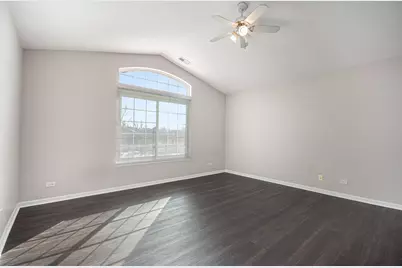 921 Parkhill Circle, Aurora, IL 60502 - Photo 15