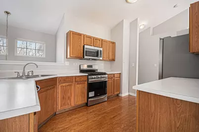 921 Parkhill Circle, Aurora, IL 60502 - Photo 11