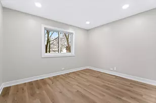 129 W Brandon Ct, Palatine, IL 60067 - Photo 13