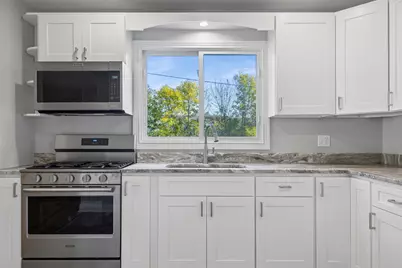 7705 Columbia Drive, Bridgeview, IL 60455 - Photo 9