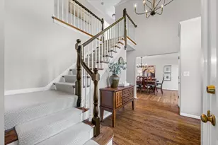 304 Surrey Ln, Lincolnshire, IL 60045 - Photo 9