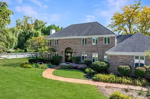 304 Surrey Ln, Lincolnshire, IL 60045 - Photo 3