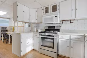 335 E Lake Park Ave, Round Lake Beach, IL 60073 - Photo 11