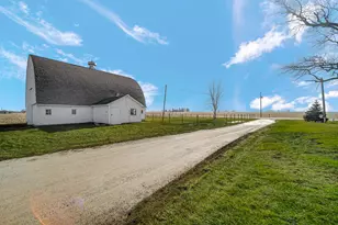 9825 E 11000N Rd, Grant Park, IL 60940 - Photo 7