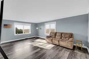 9825 E 11000N Rd, Grant Park, IL 60940 - Photo 17