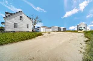 9825 E 11000N Rd, Grant Park, IL 60940 - Photo 5