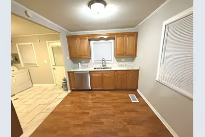 142 Marquette Street, Park Forest, IL 60466 - Photo 11