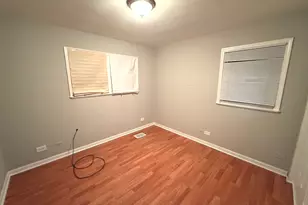 142 Marquette St, Park Forest, IL 60466 - Photo 15