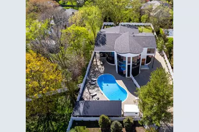 2110 Pfingsten Road, Northbrook, IL 60062 - Photo 3