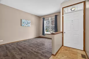 2167 Rossiter Pkwy, Plainfield, IL 60586 - Photo 3