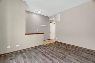 2167 Rossiter Pkwy, Plainfield, IL 60586 - Photo 5