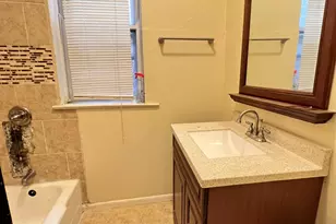 6240 S Evans Ave, Chicago, IL 60637 - Photo 11