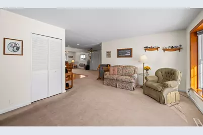 1610 N Chestnut Avenue, Arlington Heights, IL 60004 - Photo 3