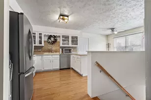 2 Yew Ct, Bloomington, IL 61701 - Photo 7