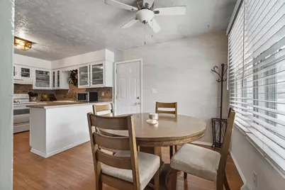 2 Yew Court, Bloomington, IL 61701 - Photo 5