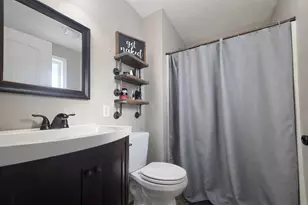 502 W Kenneth Dr, Heyworth, IL 61745 - Photo 9