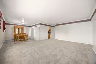 6308 MacArthur Dr, Woodridge, IL 60517 - Photo 5