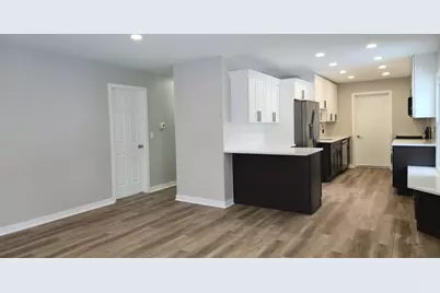 231 Harvest Court, Vernon Hills, IL 60061 - Photo 5