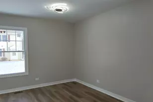 231 Harvest Ct, Vernon Hills, IL 60061 - Photo 11