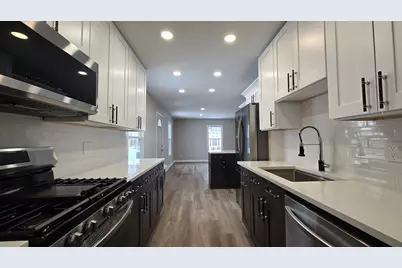 231 Harvest Court, Vernon Hills, IL 60061 - Photo 7