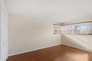 2011 Georgetown Ln, Waukegan, IL 60085 - Photo 13