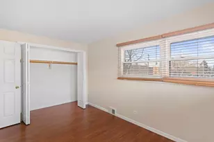 2011 Georgetown Ln, Waukegan, IL 60085 - Photo 11