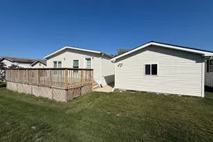 129 Hibiscus Cir, Matteson, IL 60443 - Photo 3