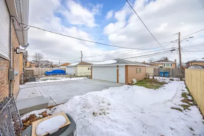 415 Yates Avenue, Calumet City, IL 60409 - Photo 21